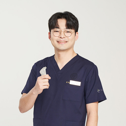 정기적인 스케일링 치아건강 유지에 도움