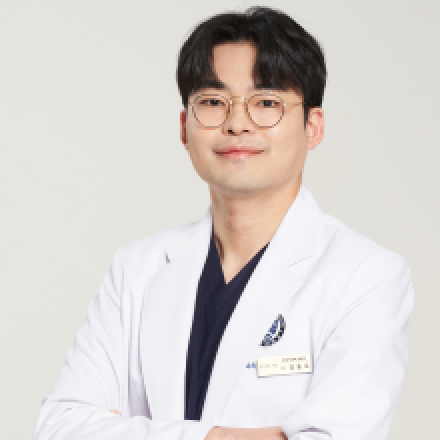 [건강프라임_칼럼] 임플란트 필요한 경우는? 특히 '앞니' 주의...경험 많은 의료진 선택이 중요