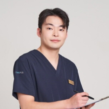 앞니 임플란트, 기능과 심미성 모두 충족해야