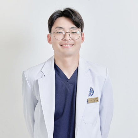 앞니 임플란트, 의료진 실력이 가장 중요