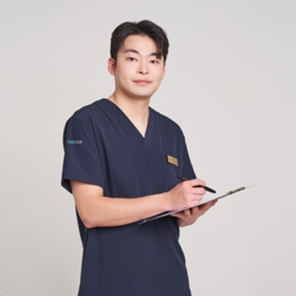 임플란트 가격 부담, 건강보험 혜택 확인 필요