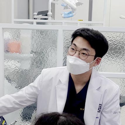 임플란트 수술, 과정만큼 사후관리 중요
