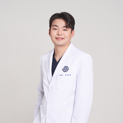 철저한 사후관리, 임플란트 재수술 막는다