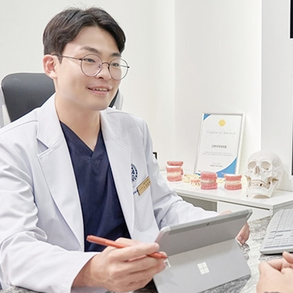 임플란트, 저렴한 가격이 기준되어선 안돼