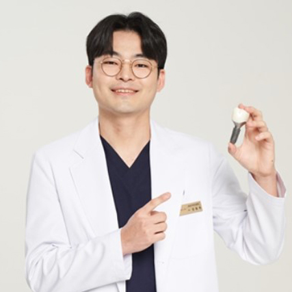 어금니 임플란트, 보철재료까지 신경 써야