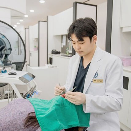 어금니 임플란트, 저작기능 회복이 핵심