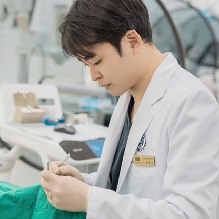 65세 이상 노인 임플란트, 보험 혜택 활용 도움