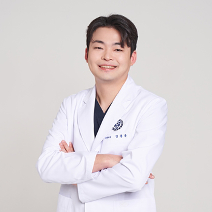 고령층 전악 임플란트, 디지털 기술로 안전하고 정밀하게