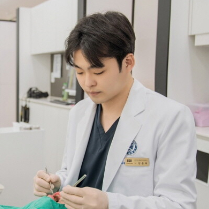 잇몸뼈 부족한 경우, 뼈이식 임플란트로 기능과 심미성 회복