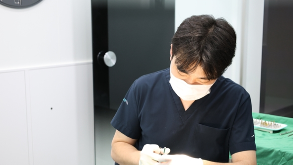 [건강 칼럼] 임플란트 보험 확대...지르코니아 선택 시 주의점은?