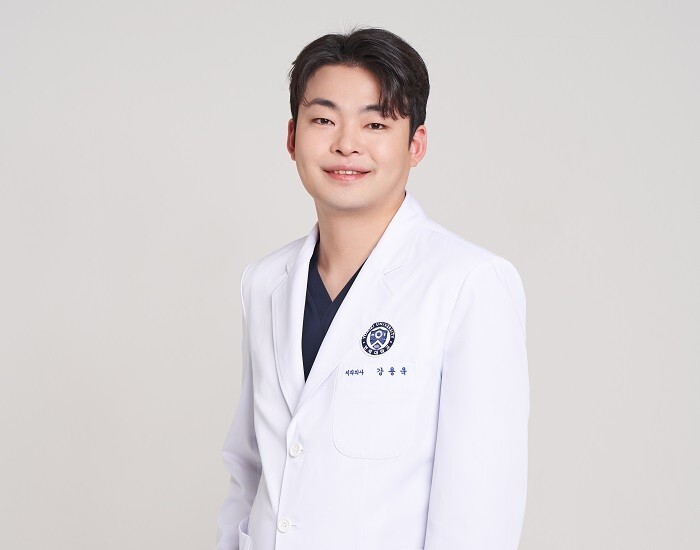앞니임플란트, 심미·기능 모두 잡으려면 경험 많은 의료진 선택해야