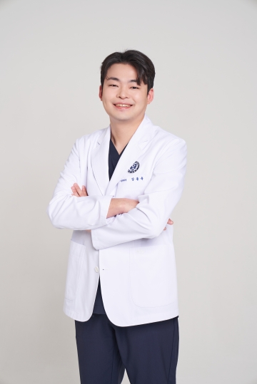 [건강프라임_칼럼] 발치와 동시에 식립...당일 임플란트 조건과 주의사항은?