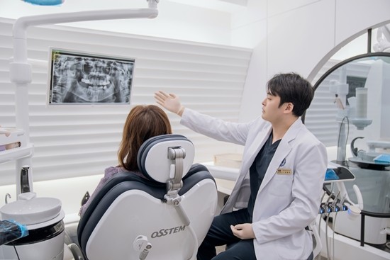 치주질환, 초기 증상 없이 악화되다 어느 날 치아 흔들려