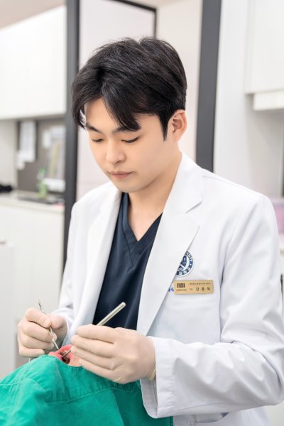 통증·감염 걱정됐다면… 디지털 임플란트. 출혈·회복 부담 줄어든 이유
