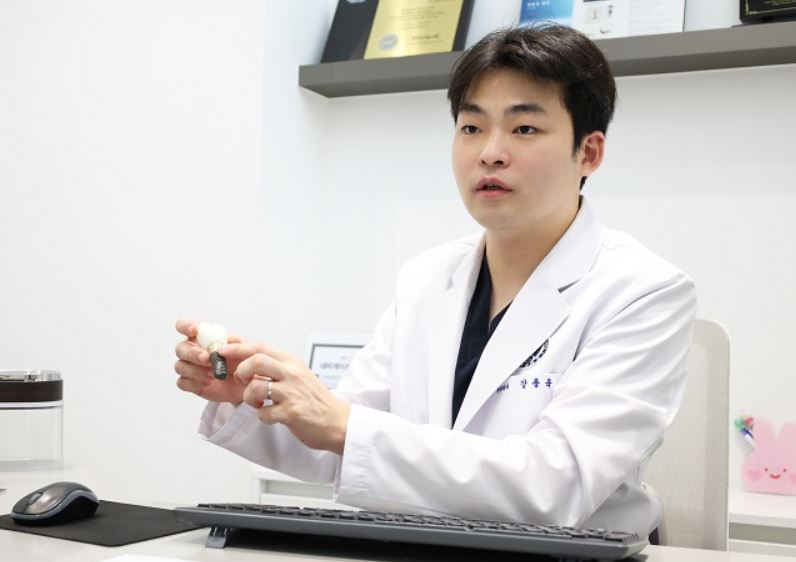 노년기 삶의 질, 틀니보다 임플란트를 찾는 이유